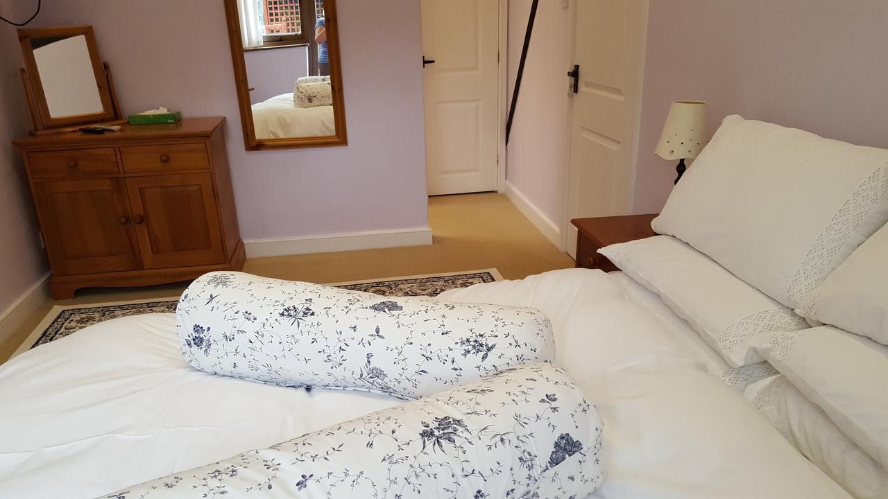 Follets B&B Pewsey Zewnętrze zdjęcie